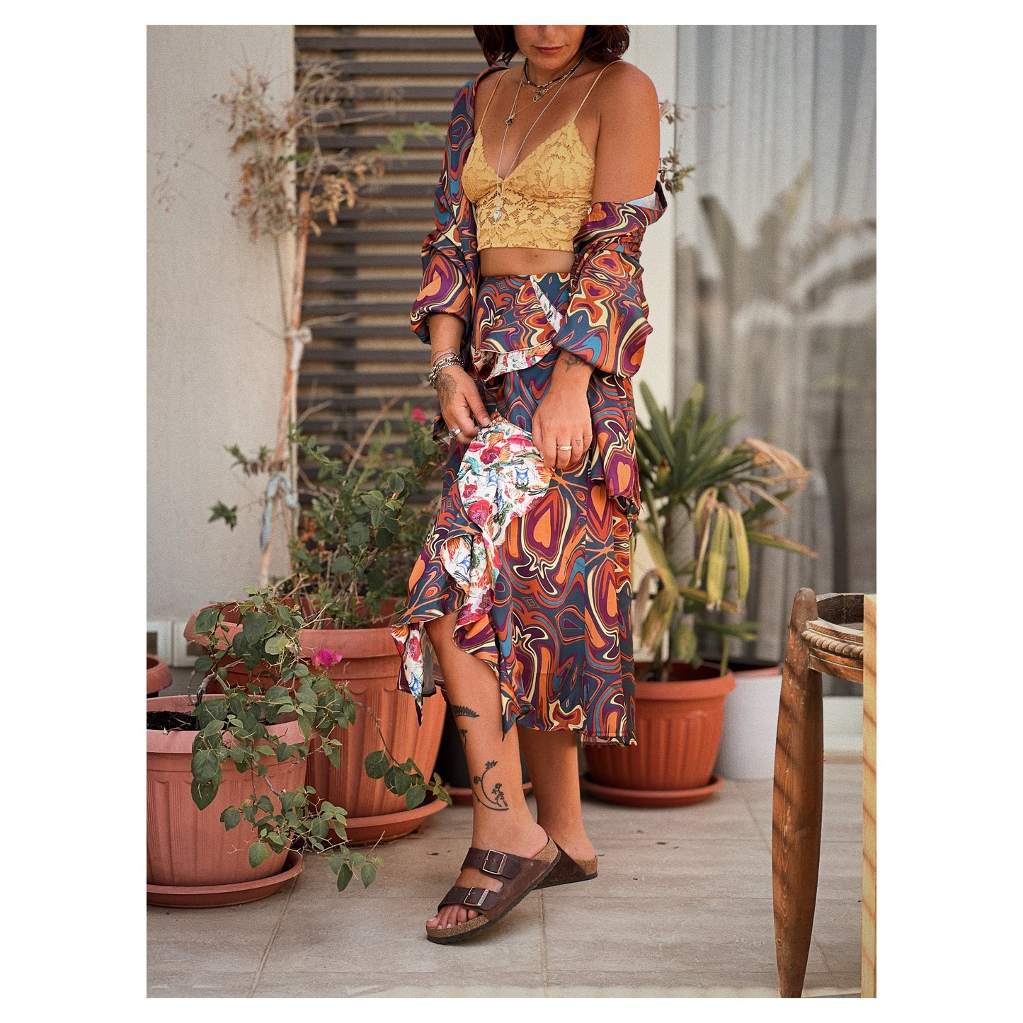 Ruffle pathways skirt